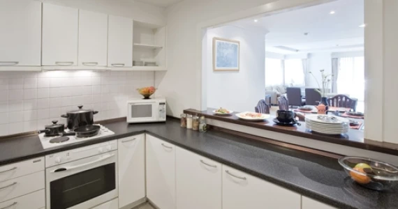 รูปภาพ ริเวอไรน์ เพลส คอนโดมิเนียม (Riverine Place)