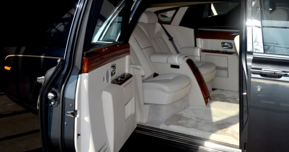 รูปภาพ โรลส์-รอยซ์ Rolls-Royce Phantom Series II LWB ปี 2012