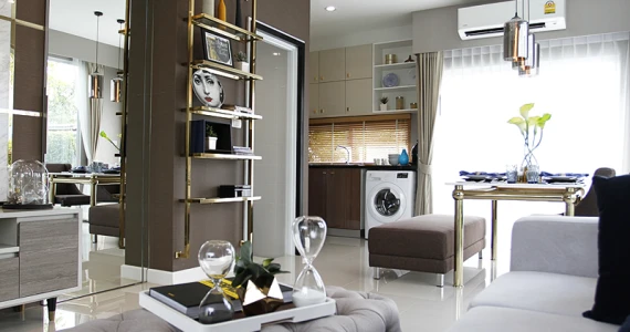 รูปภาพ ฟลอรา ติวานนท์ (Flora Tiwanon)