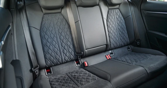 รูปภาพ อาวดี้ Audi RS 3 Sportback quattro ปี 2022