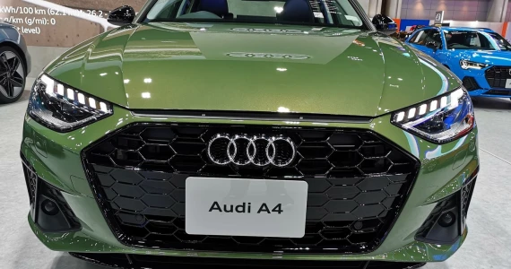 รูปภาพ อาวดี้ Audi A4 40 TFSI S line Icon Black ปี 2023