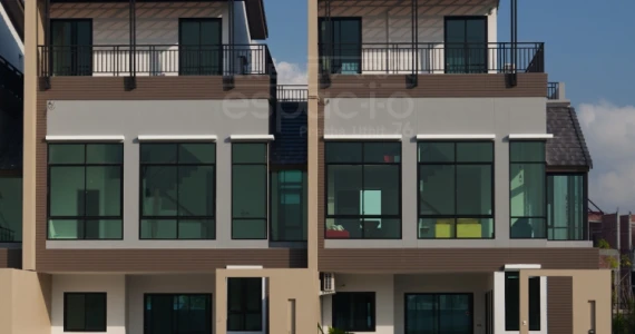 รูปภาพ เออเบิร์นธารา เอสพาสิโอ ประชาอุทิศ 76 (UrbanTara espac-i-o Pracha-uthit 76)