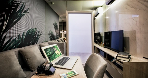 รูปภาพ เอลลิโอ สาทร-วุฒากาศ (Elio Sathorn-Wutthakat)