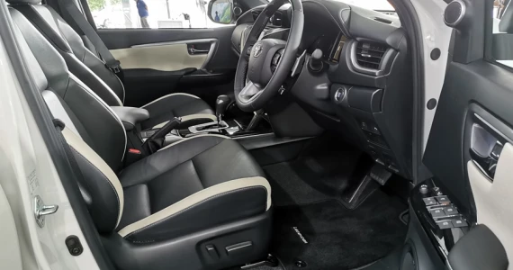รูปภาพ โตโยต้า Toyota Fortuner 2.8 Legender 4WD AT ปี 2021