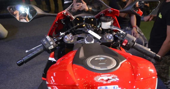 รูปภาพ ฮอนด้า Honda CBR 1000RR ABS ปี 2017