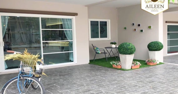 รูปภาพ ไอลีน ศรีราชา (Aileen Sriracha)