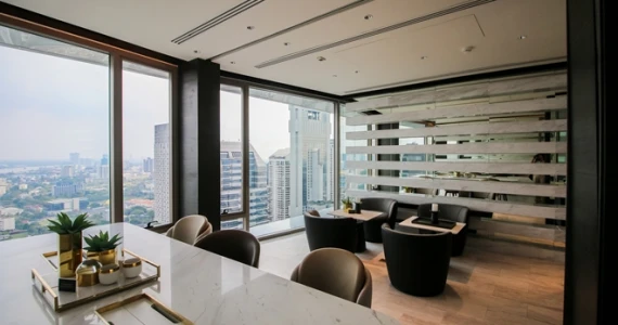 รูปภาพ ศาลาแดง วัน (Saladaeng One)