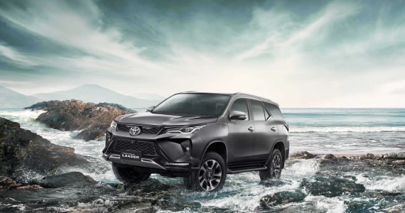 รูปภาพ โตโยต้า Toyota Fortuner 2.4 Leader V 4WD AT ปี 2023