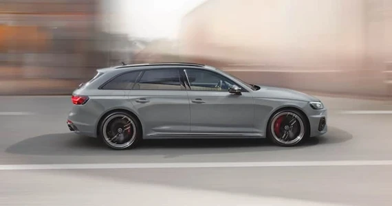 รูปภาพ อาวดี้ Audi RS 4 Avant Competition ปี 2023