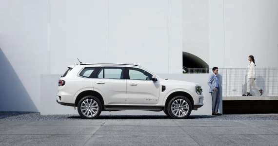 รูปภาพ ฟอร์ด Ford Everest Platinum V6 4x4 10AT ปี 2024