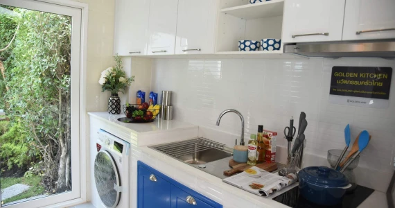 รูปภาพ โกลเด้น ทาวน์ สุขุมวิท-สถานีรถไฟฟ้าแบริ่ง (Golden Town Sukhumvit-Bearing Station)