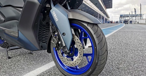 รูปภาพ ยามาฮ่า Yamaha XMAX Connected ปี 2022