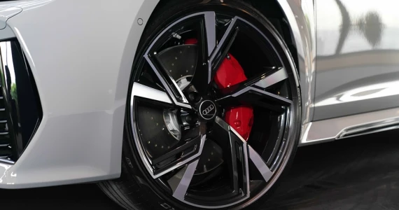 รูปภาพ อาวดี้ Audi RS 6 Avant quattro ปี 2021