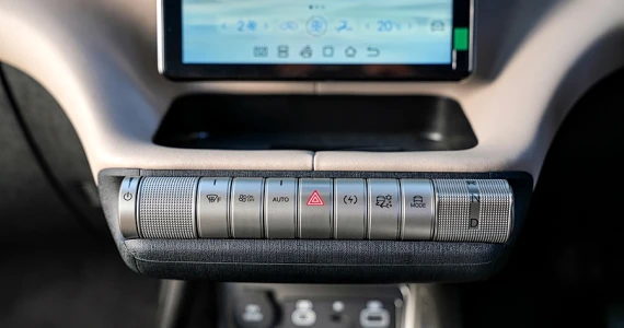 รูปภาพ บีวายดี BYD Dolphin Standard Range ปี 2023