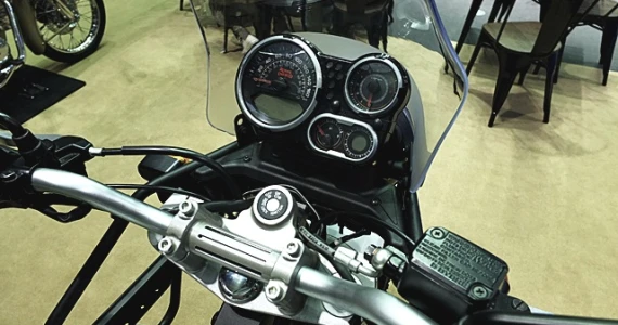 รูปภาพ โรยัล เอ็นฟีลด์ Royal Enfield Himalayan LS410 ปี 2017