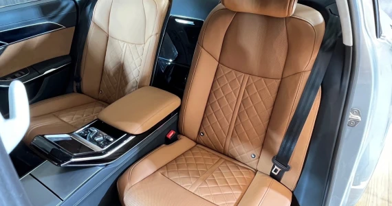 รูปภาพ อาวดี้ Audi A8 L 60 TFSI e quattro Prestige S line ปี 2023