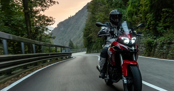 รูปภาพ เบเนลลี Benelli TRK 251 ABS ปี 2018