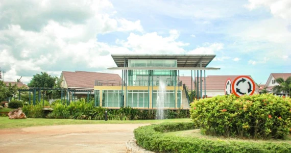 รูปภาพ บ้านสวยน้ำใส สุราษฎร์ธานี (Baan Suay Nam Sai Suratthani)