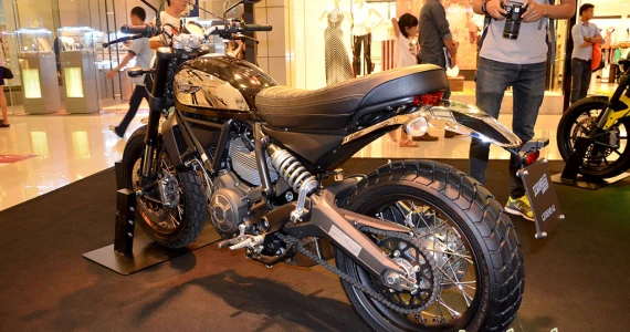 รูปภาพ ดูคาติ Ducati Scrambler Legend 62 ปี 2015