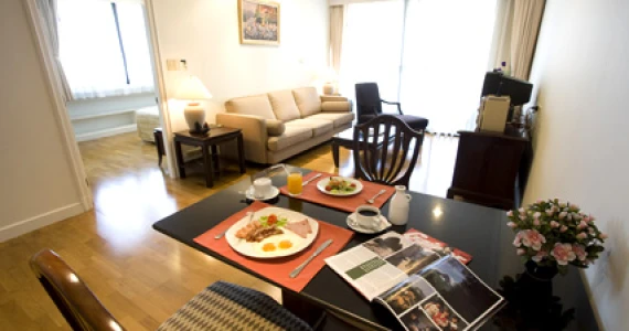 รูปภาพ ริเวอไรน์ เพลส คอนโดมิเนียม (Riverine Place)