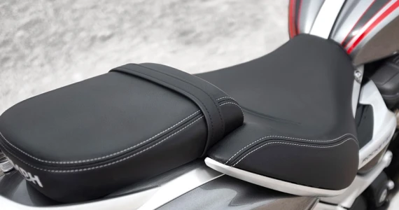 รูปภาพ ไทรอัมพ์ Triumph ROCKET 3 R ปี 2023