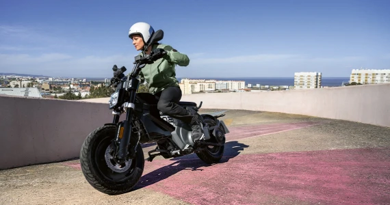 รูปภาพ บีเอ็มดับเบิลยู BMW CE 02 ปี 2024