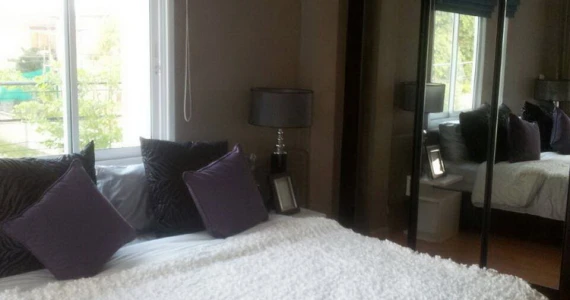 รูปภาพ ณ ราธร สุวินทวงศ์ (Na Rathon Suwinthawongse)