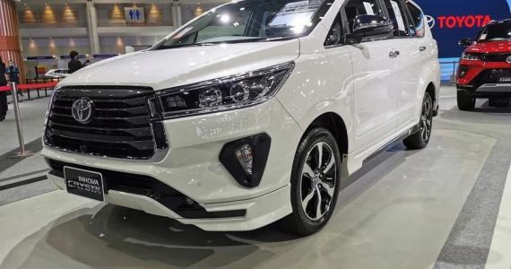 รูปภาพ โตโยต้า Toyota Innova 2.8 Crysta Premium ปี 2020