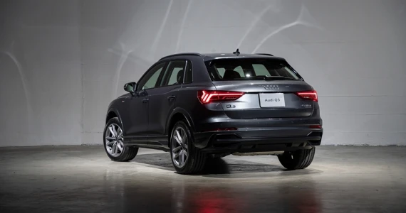 รูปภาพ อาวดี้ Audi Q3 40 TFSI quattro S Line Black Edition ปี 2021