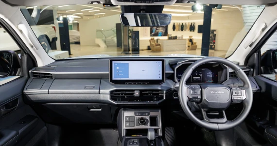 รูปภาพ โตโยต้า Toyota Hilux Travo -e Double Cab 4TREX ปี 2025