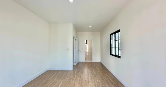 รูปภาพ ทรอฟี บ้านโพธิ์ (Trofy Baan Pho)