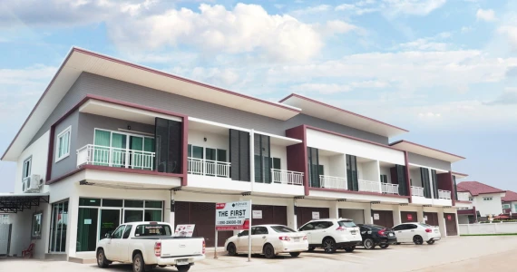 รูปภาพ เดอะเฟิร์ส มิตรภาพ-โคกกรวด (The First Mittraphap-Kokkruat)