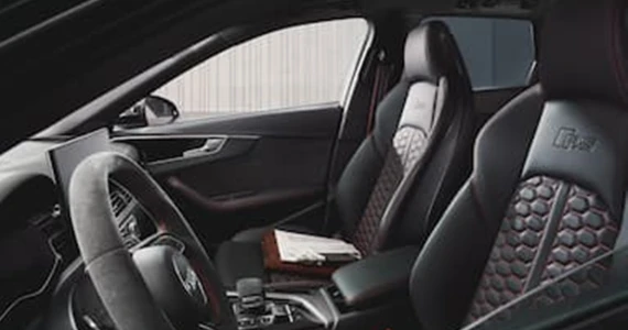 รูปภาพ อาวดี้ Audi RS 4 Avant Competition ปี 2023