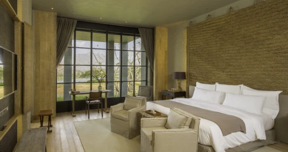 รูปภาพ ภิรมย์ แอท วินยาร์ด (Pirom at Vineyard)