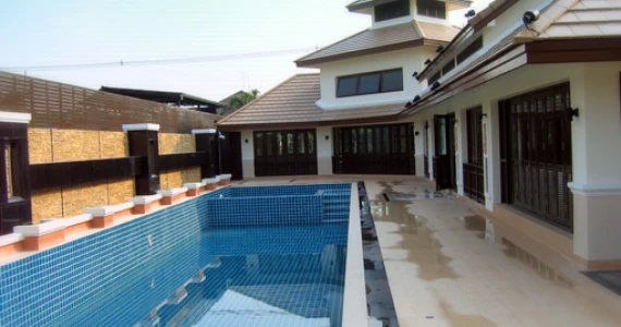 รูปภาพ รติรมย์ พาร์ค (Ratirom Park)