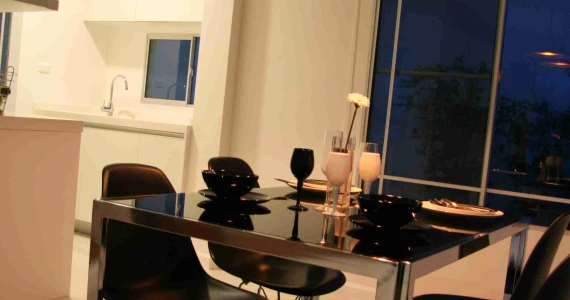 รูปภาพ นันทวัน ศรีนครินทร์ (Nanthawan Srinakarin)