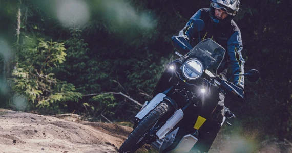 รูปภาพ ฮุสวาน่า Husqvarna Travel Norden 901 ปี 2023