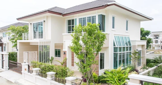 รูปภาพ เดอะพรอมิเน้นซ์ พราวด์ (The Prominence Proud)