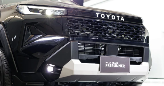 รูปภาพ โตโยต้า Toyota Hilux Travo Smart Cab Prerunner 2.8 Premium MT ปี 2025