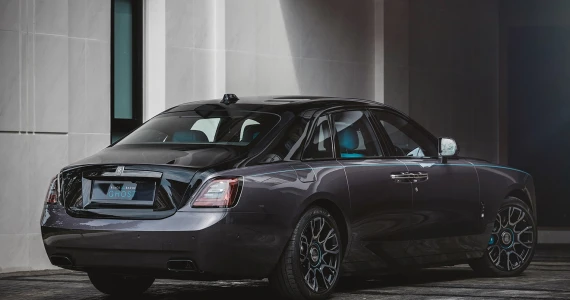 รูปภาพ โรลส์-รอยซ์ Rolls-Royce Ghost Black Badge ปี 2023