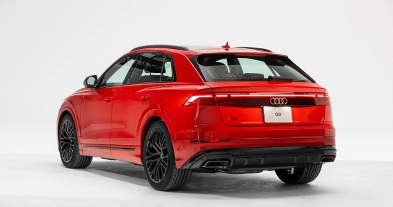 รูปภาพ อาวดี้ Audi Q8 TFSI e quattro S line edition one ปี 2024