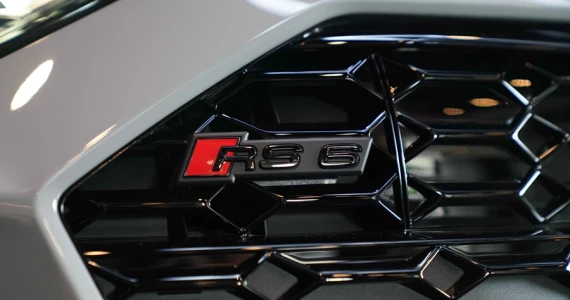 รูปภาพ อาวดี้ Audi RS 6 Avant quattro ปี 2021