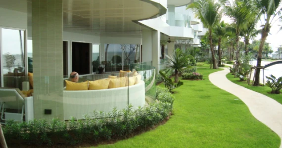 รูปภาพ โอเชียน เอจ (Ocean's Edge)