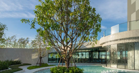 รูปภาพ เอลลิโอ สาทร-วุฒากาศ (Elio Sathorn-Wutthakat)