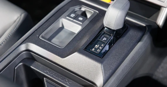 รูปภาพ โตโยต้า Toyota Hilux Travo -e Double Cab 4TREX ปี 2025