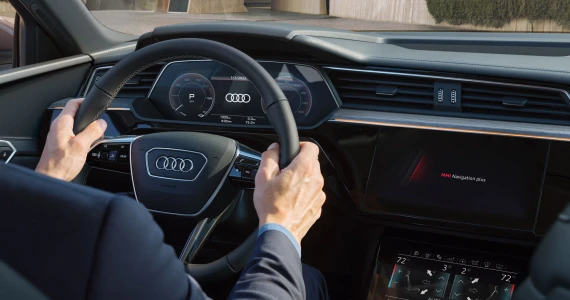 รูปภาพ อาวดี้ Audi Q8 Sportback e-tron 50 quattro S line ปี 2023