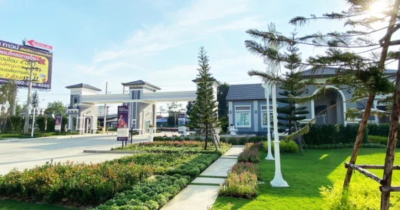 รูปภาพ โกลเด้น ทาวน์ เชียงใหม่-กาดรวมโชค (Golden Town Chiangmai - Ruamchok Market)