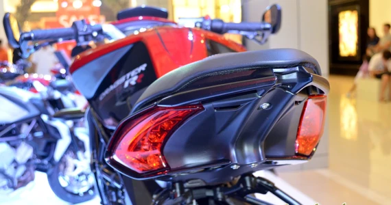 รูปภาพ เอ็มวี ออกุสต้า MV Agusta Brutale 800 Dragster RR ปี 2015