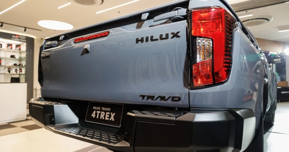รูปภาพ โตโยต้า Toyota Hilux Travo Standard Cab 4TREX 2.8 MT ปี 2025