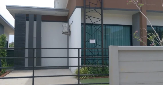 รูปภาพ บ้านร็อคการ์เด้น 3 (บีอาร์ @ แอโร) กรุงเทพฯ (Rock Garden 3 BR @ Aero)